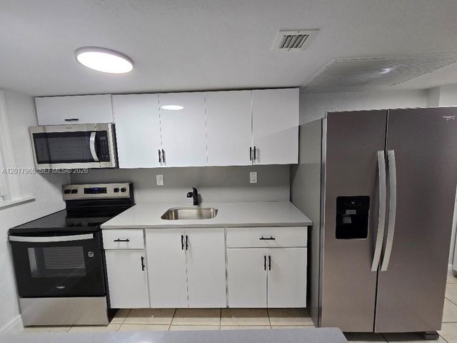 3901 SW 112th Avenue 38, Miami, FL 33165