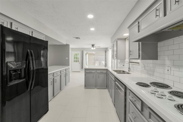 21323 Park Bluff Drive, Katy, TX 77450