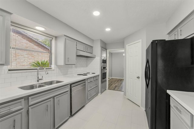 21323 Park Bluff Drive, Katy, TX 77450