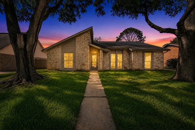 21323 Park Bluff Drive, Katy, TX 77450
