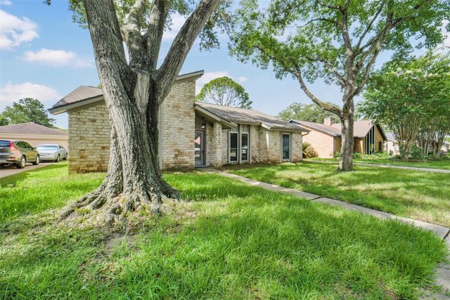 21323 Park Bluff Drive, Katy, TX 77450