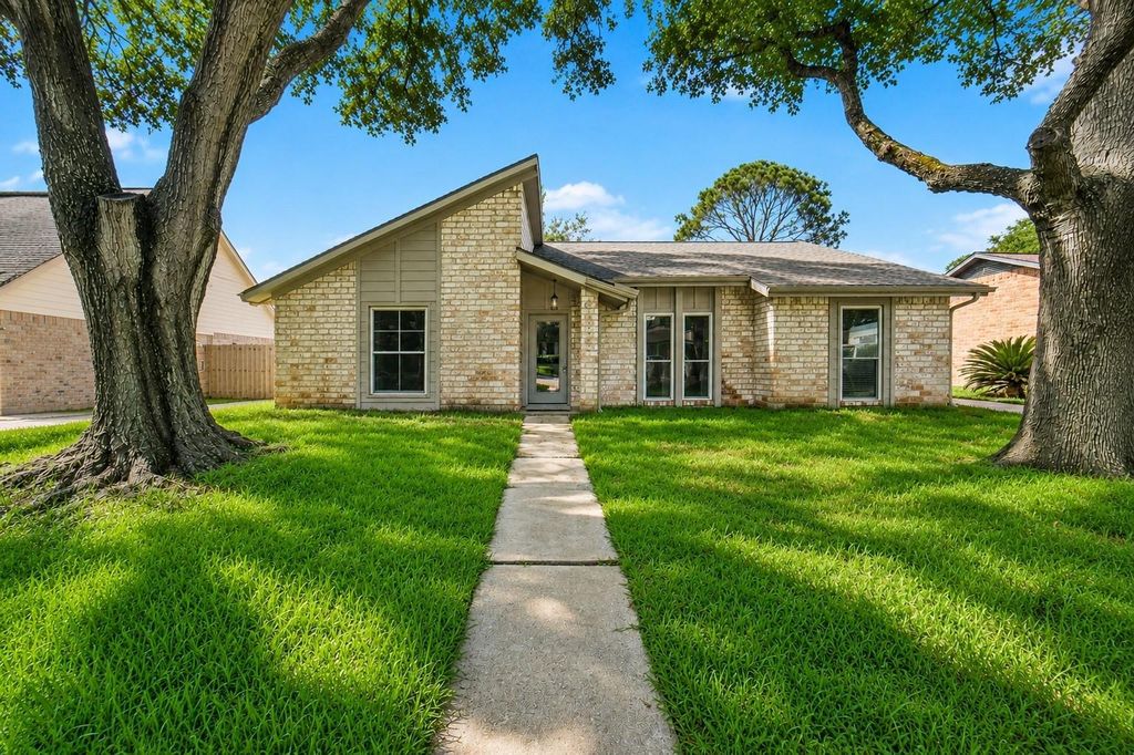 21323 Park Bluff Drive, Katy, TX 77450