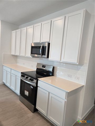 829 El Camino Court, Seguin, TX 78155