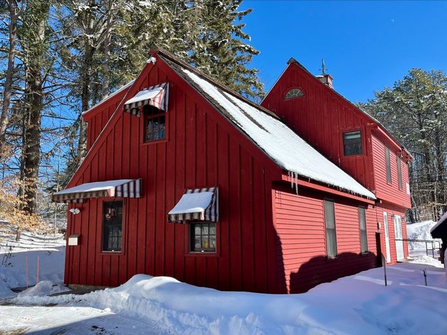 290 E Side Rd Ste 3, Conway, NH 03818