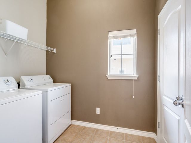 15741 Seabolt 28, Addison, TX 75001