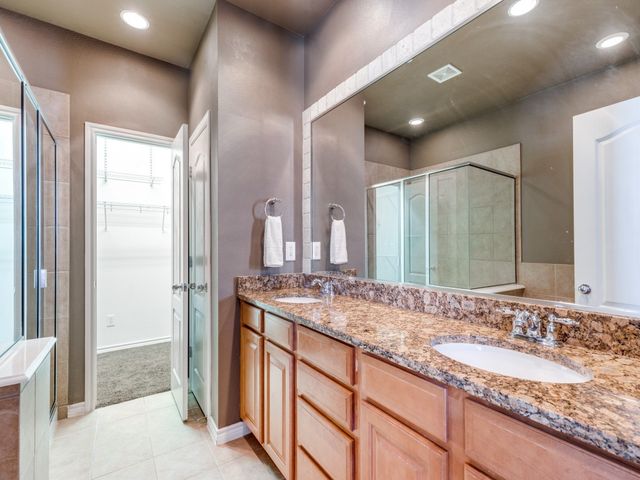15741 Seabolt 28, Addison, TX 75001