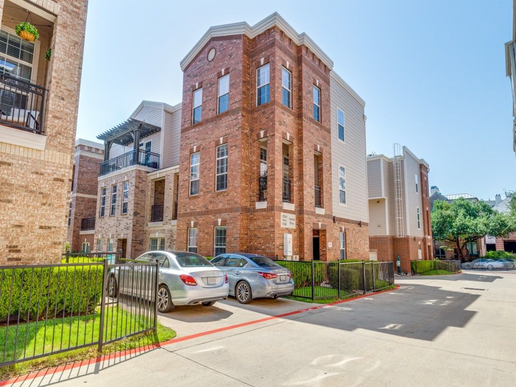 15741 Seabolt 28, Addison, TX 75001