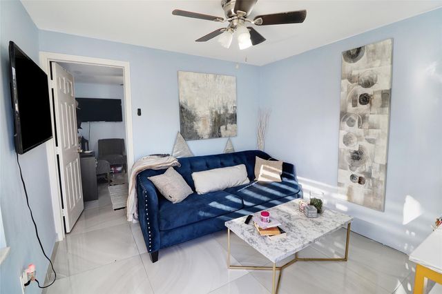 707 NE 15th Street, Fort Lauderdale, FL 33304