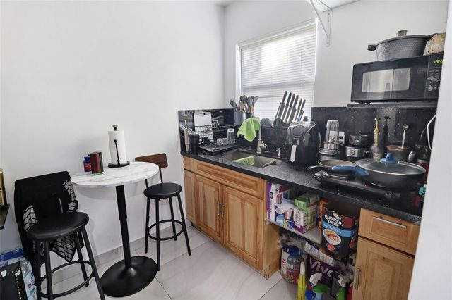 707 NE 15th Street, Fort Lauderdale, FL 33304