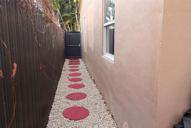 707 NE 15th Street, Fort Lauderdale, FL 33304