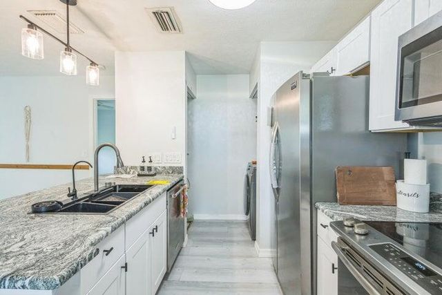6537 SE Federal Highway 202, Stuart, FL 34997