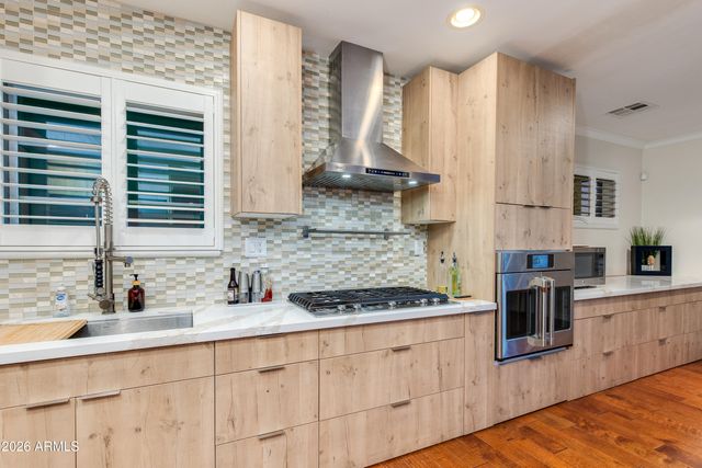 6713 E ALMERIA Road, Scottsdale, AZ 85257