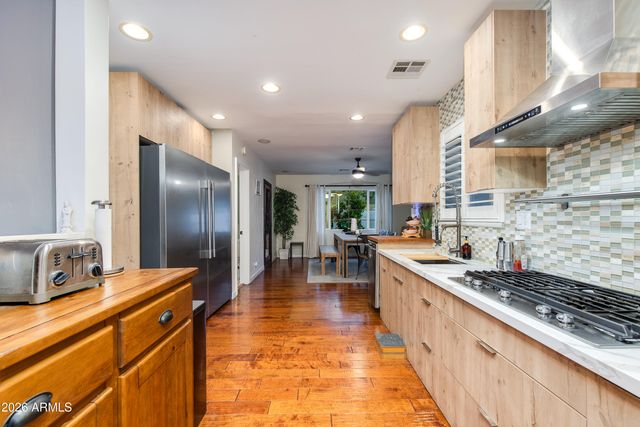 6713 E ALMERIA Road, Scottsdale, AZ 85257