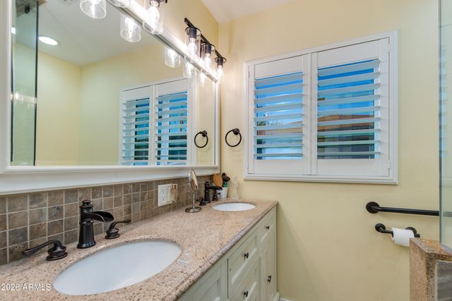 6713 E ALMERIA Road, Scottsdale, AZ 85257