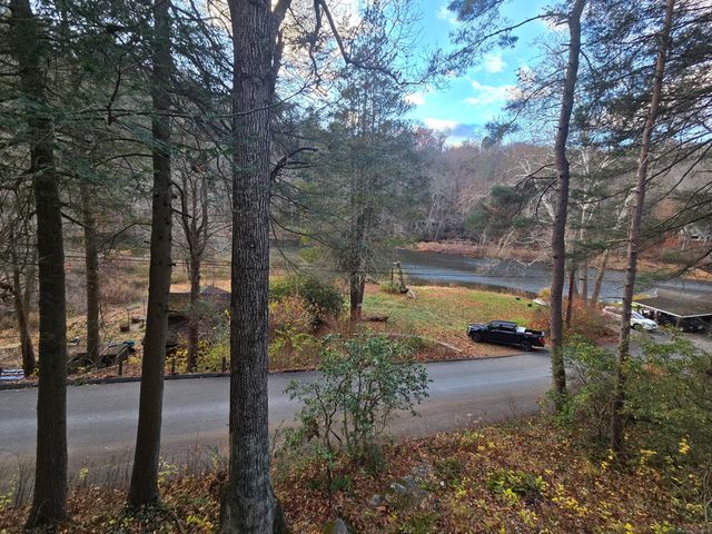 225 Manor Road, Southbury, CT 06488