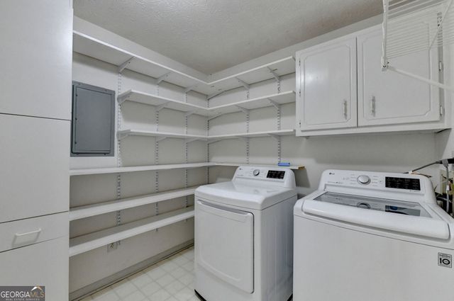 673 Steeple Chase Drive, Lawrenceville, GA 30044
