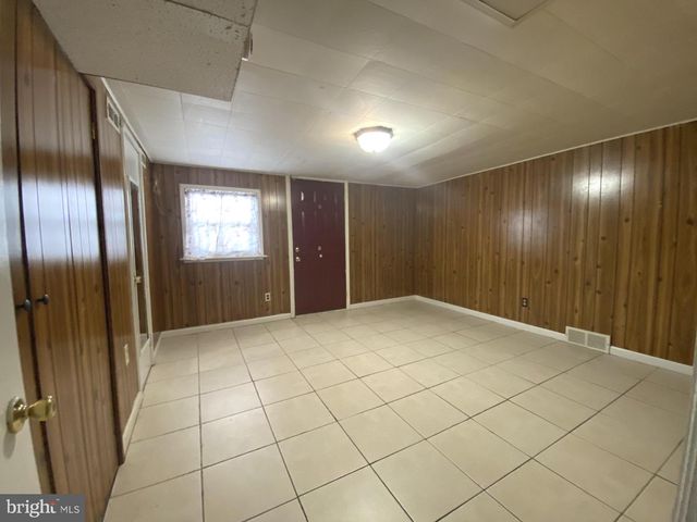 12673 BISCAYNE DR, Philadelphia, PA 19154