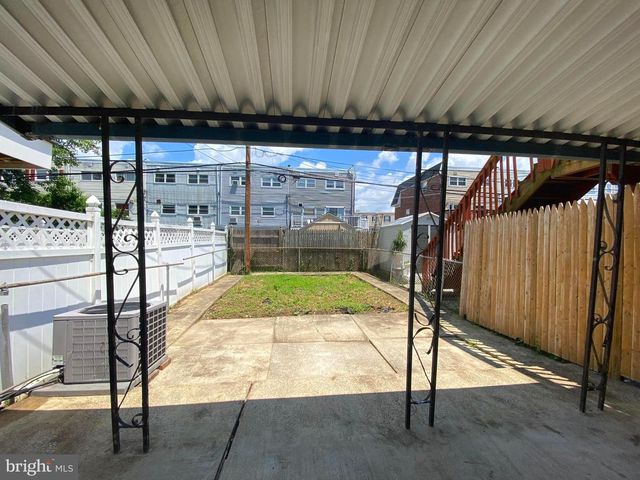 12673 BISCAYNE DR, Philadelphia, PA 19154