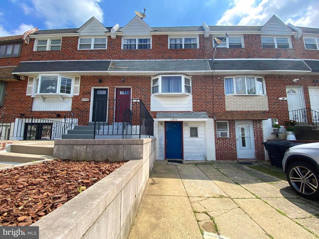 12673 BISCAYNE DR, Philadelphia, PA 19154