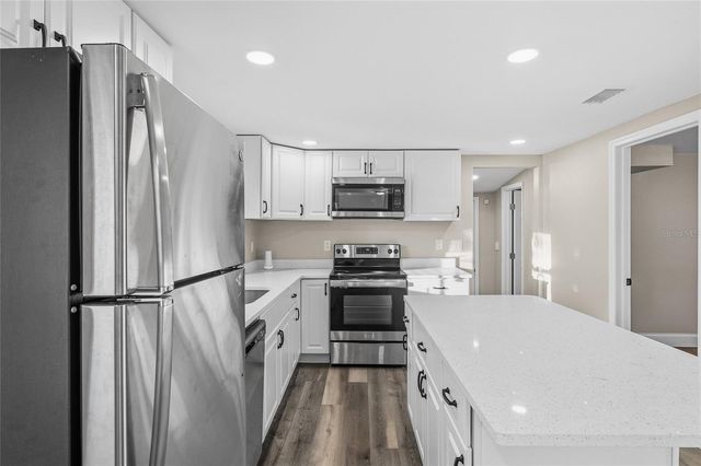 2547 10TH AVENUE S, St Petersburg, FL 33712