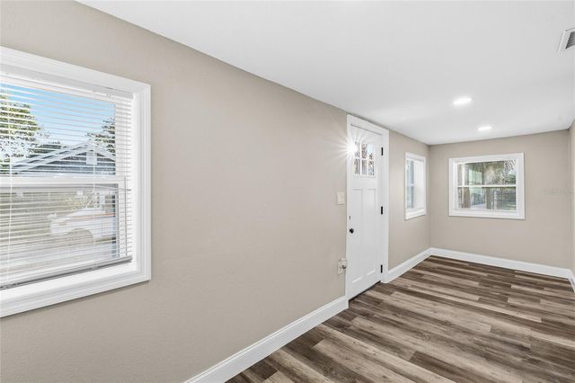 2547 10TH AVENUE S, St Petersburg, FL 33712