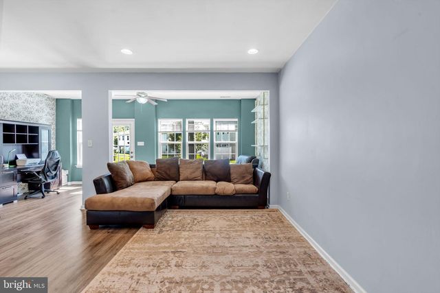 31 SUNDANCE DR, Hamilton, NJ 08619
