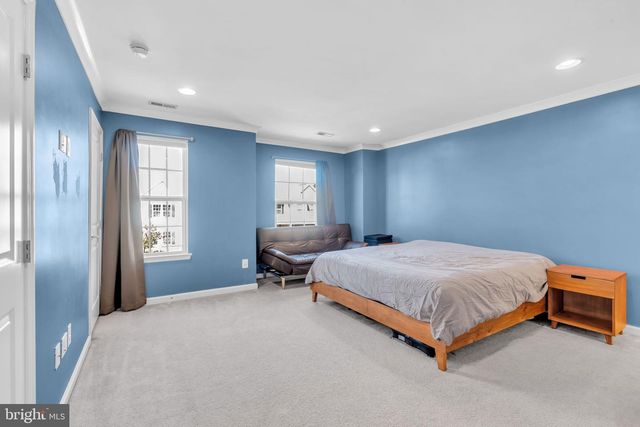 31 SUNDANCE DR, Hamilton, NJ 08619