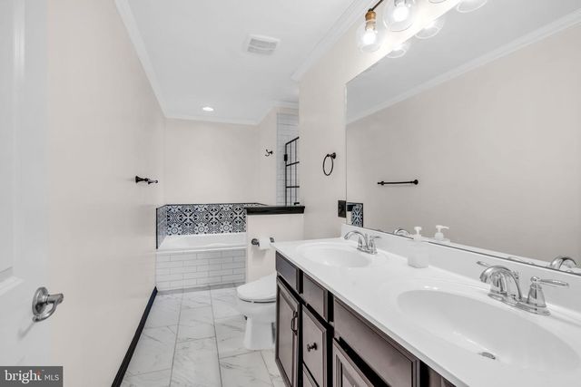 31 SUNDANCE DR, Hamilton, NJ 08619
