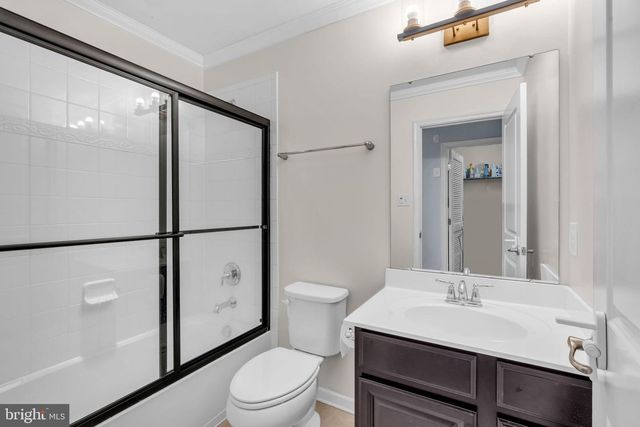 31 SUNDANCE DR, Hamilton, NJ 08619
