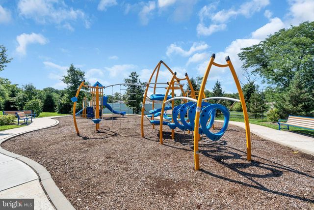 31 SUNDANCE DR, Hamilton, NJ 08619