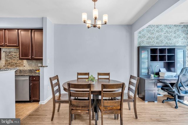 31 SUNDANCE DR, Hamilton, NJ 08619