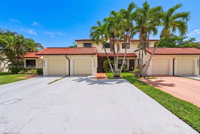 19113 NW 64th Ct, Hialeah, FL 33015