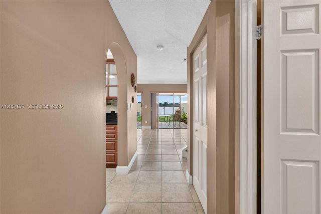 19113 NW 64th Ct, Hialeah, FL 33015