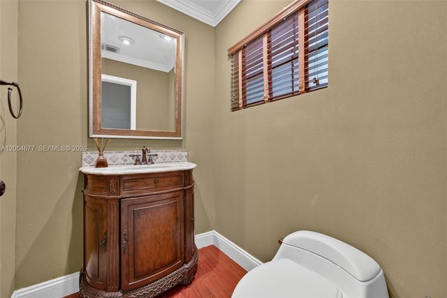 19113 NW 64th Ct, Hialeah, FL 33015