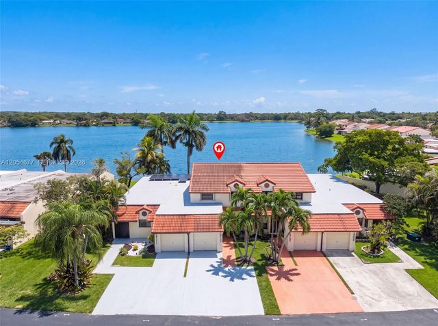19113 NW 64th Ct, Hialeah, FL 33015