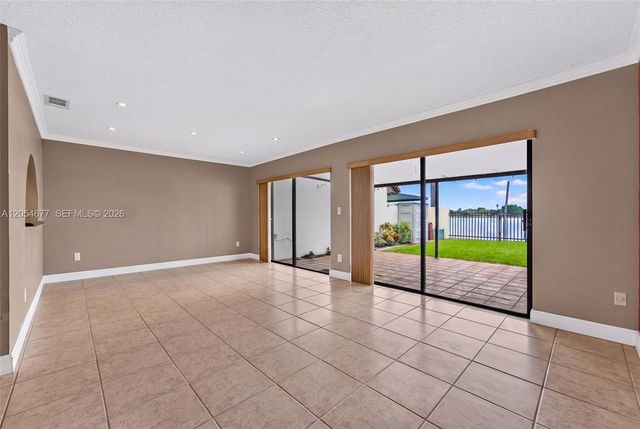 19113 NW 64th Ct, Hialeah, FL 33015