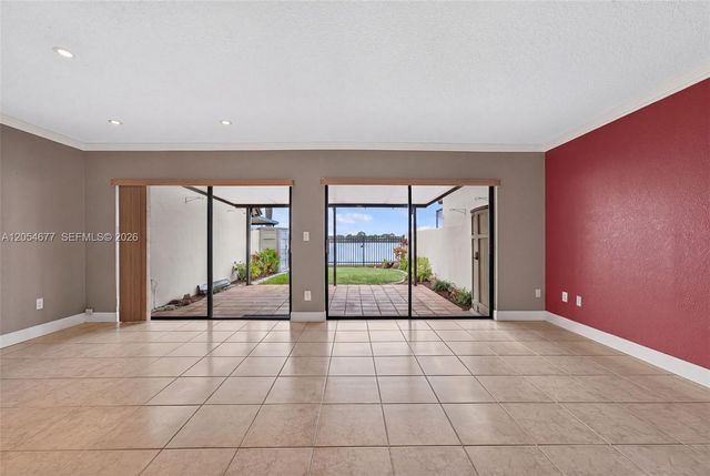 19113 NW 64th Ct, Hialeah, FL 33015