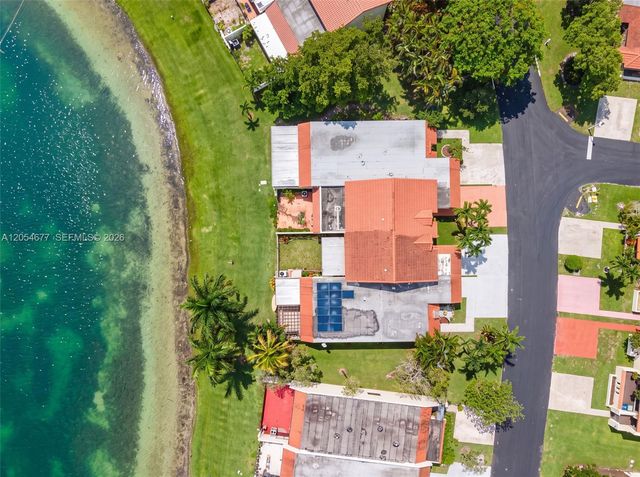 19113 NW 64th Ct, Hialeah, FL 33015