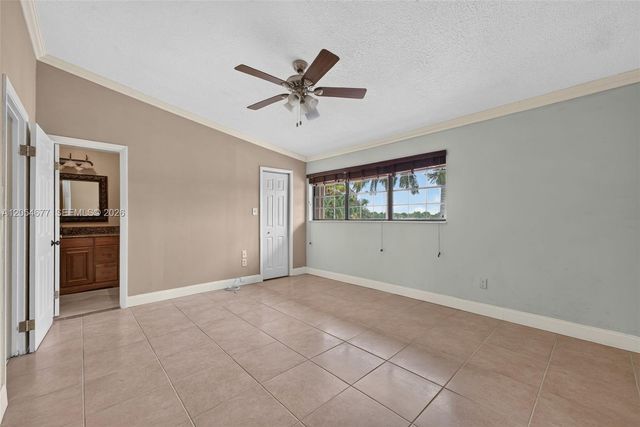 19113 NW 64th Ct, Hialeah, FL 33015