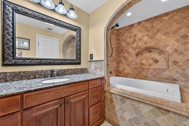 19113 NW 64th Ct, Hialeah, FL 33015