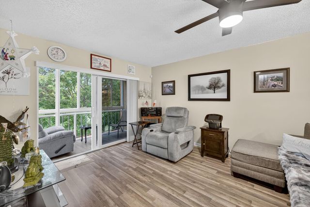 8400 Lagos De Campo Boulevard 303, Tamarac, FL 33321