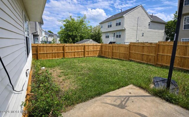 12 Durham Drive, Columbus, NJ 08022