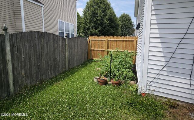12 Durham Drive, Columbus, NJ 08022