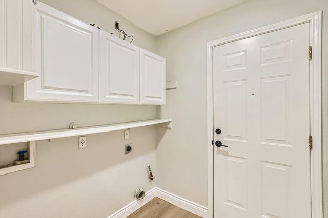 201 Orchard WAY, Hutto, TX 78634