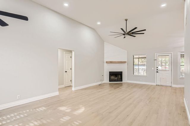 201 Orchard WAY, Hutto, TX 78634