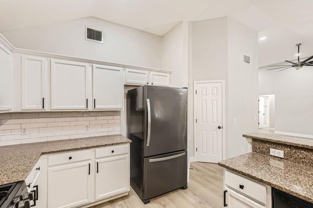 201 Orchard WAY, Hutto, TX 78634