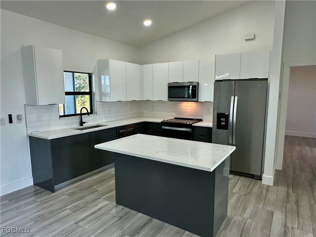 2309 NW 6th ST, Cape Coral, FL 33993