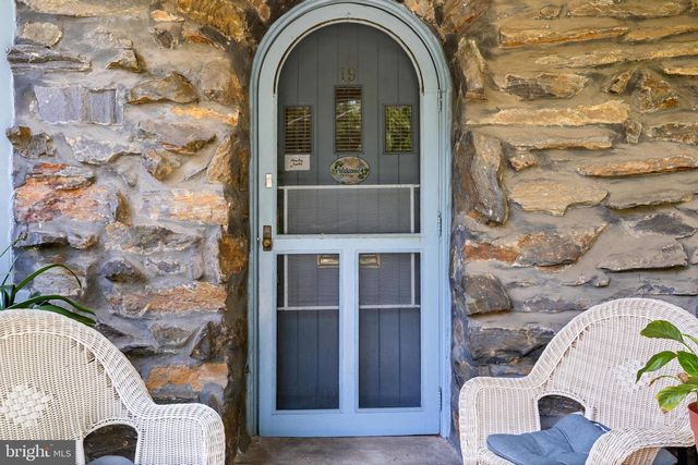 19 MCPHERSON, Philadelphia, PA 19119