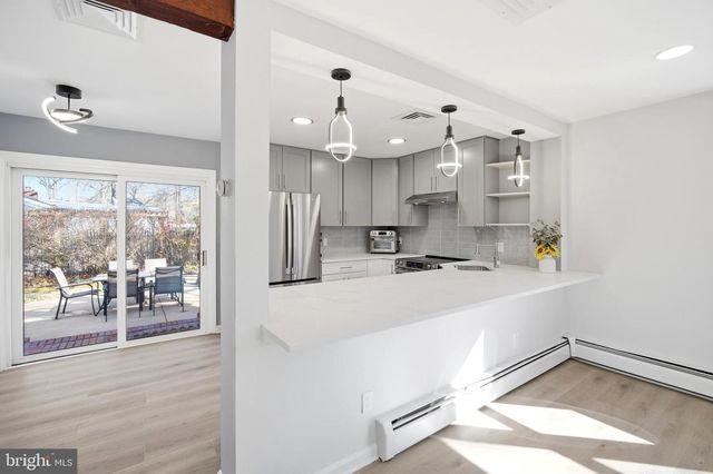 7917 ASHTON ST, Alexandria, VA 22309