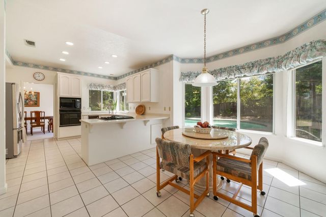 2104 Portsmouth, El Dorado Hills, CA 95762